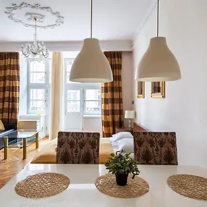 florianska-apartments.krakowhotelspoland.com/
